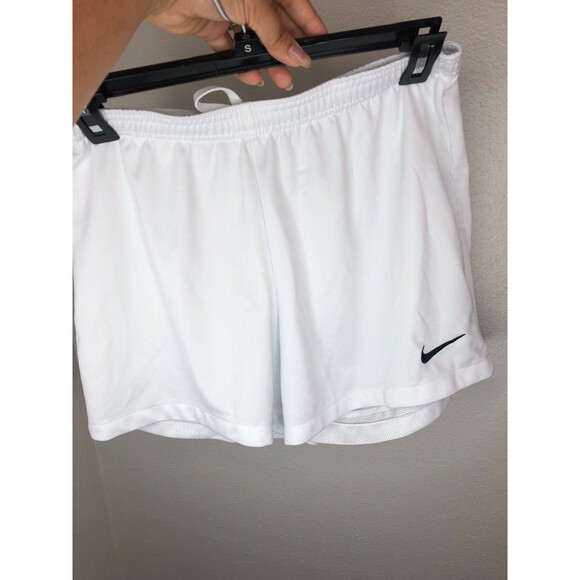 Nike Women’s Dry-Fit Slim Fit Shorts Size S - Picture 3 of 4